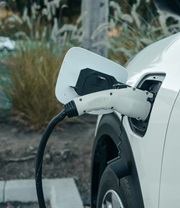 Elektriker Solna - certifierad elektriker för elinstallationer och eljour i Solna och Stockholm