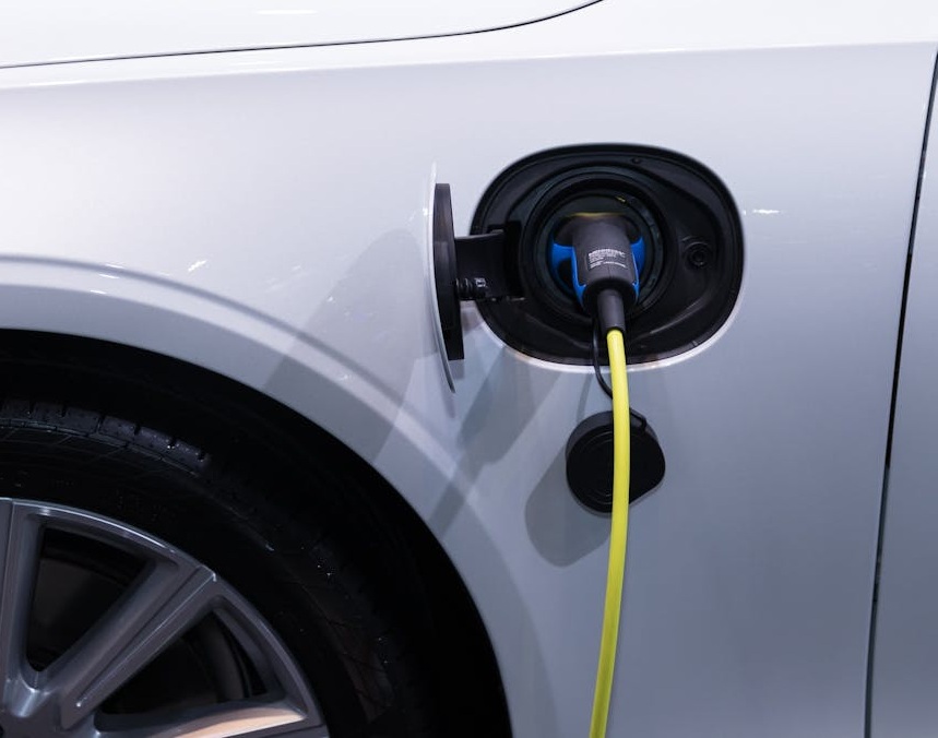 Elektriker Sollentuna från Primär El-Service - experter på eljour, elinstallationer och luftvärmepumpar.